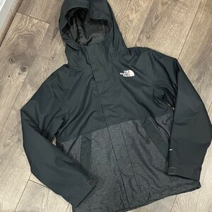 Boys The North Face Two-Tone Black Hooded 3-1 Jacket, Size Small 7/8
